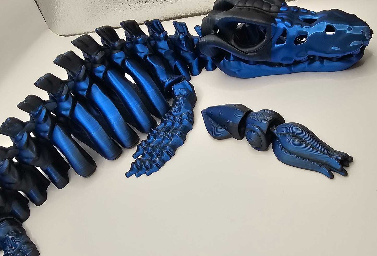 Mosasaurus with Squid Snack - Medium