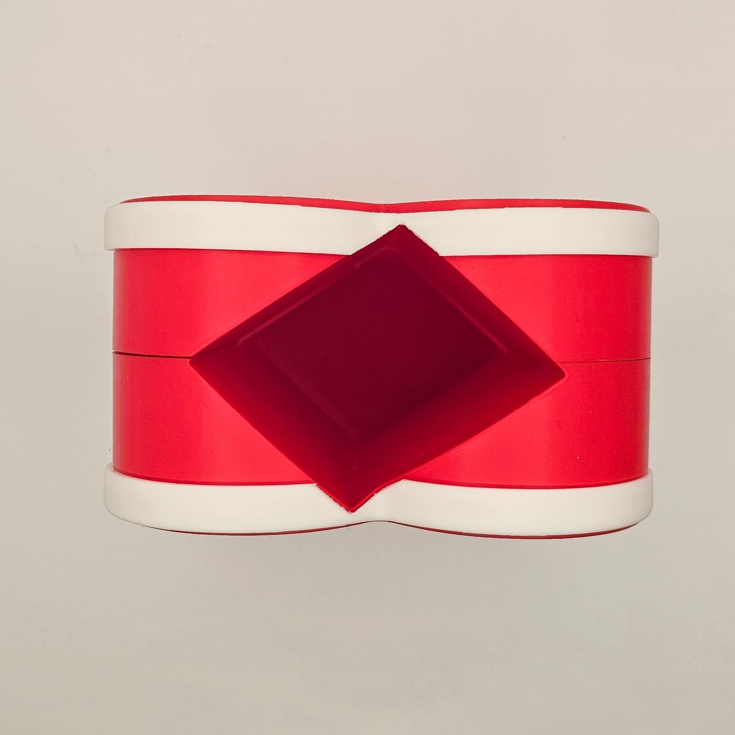 XOXO B&BW Soap Holder